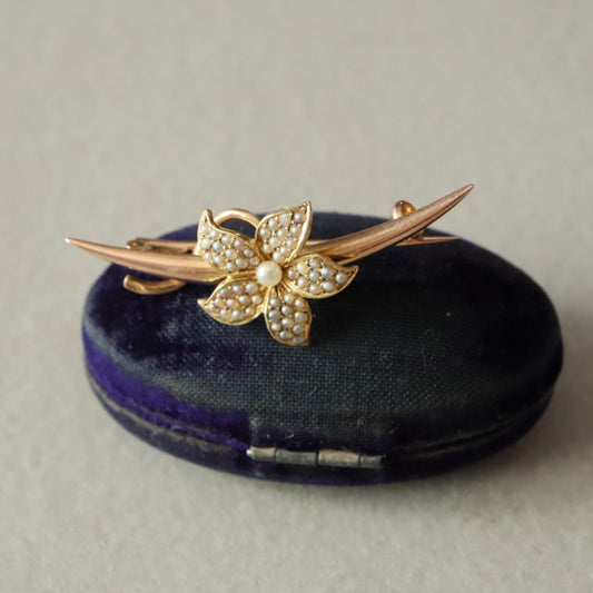 アンティークブローチ 15ctゴールド+パールフラワー+クレッセントブローチ